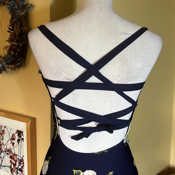 JUICY COUTURE Size Small Floral Classic 1-Piece Swimsuit Adjustable $138 NEW - Picture 12 of 14